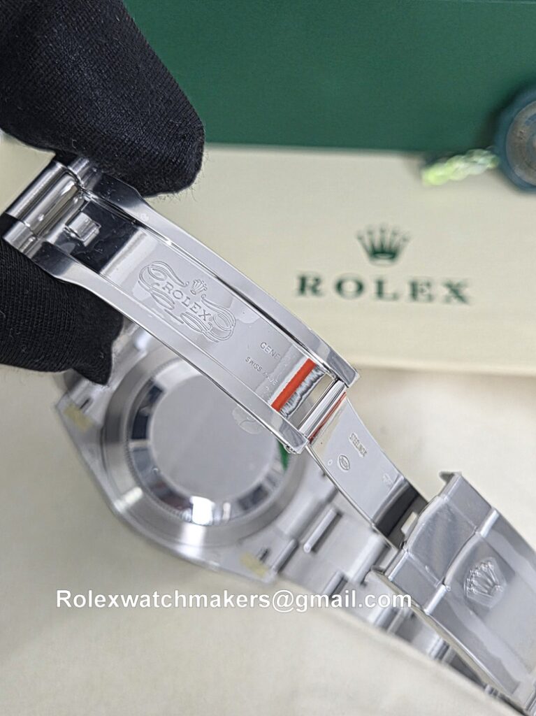 Rolex Datejust 904L steel clasp with rolex brand engravings